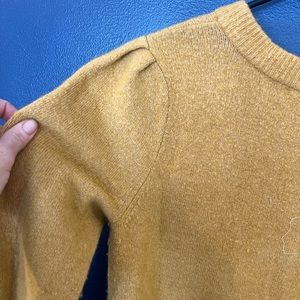 Madewell size small v neck sweater